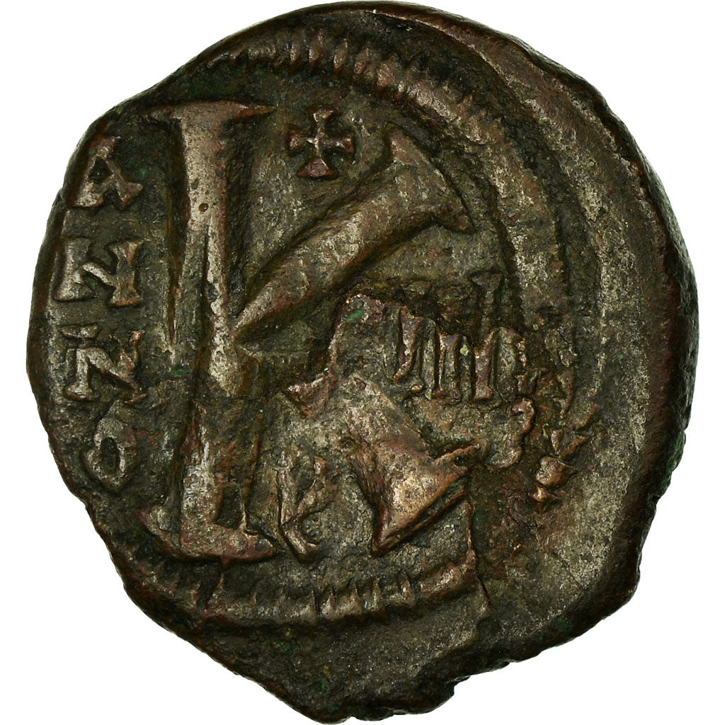 minca, 
  
  Konštantín Tiberius II., 
  
  Follis